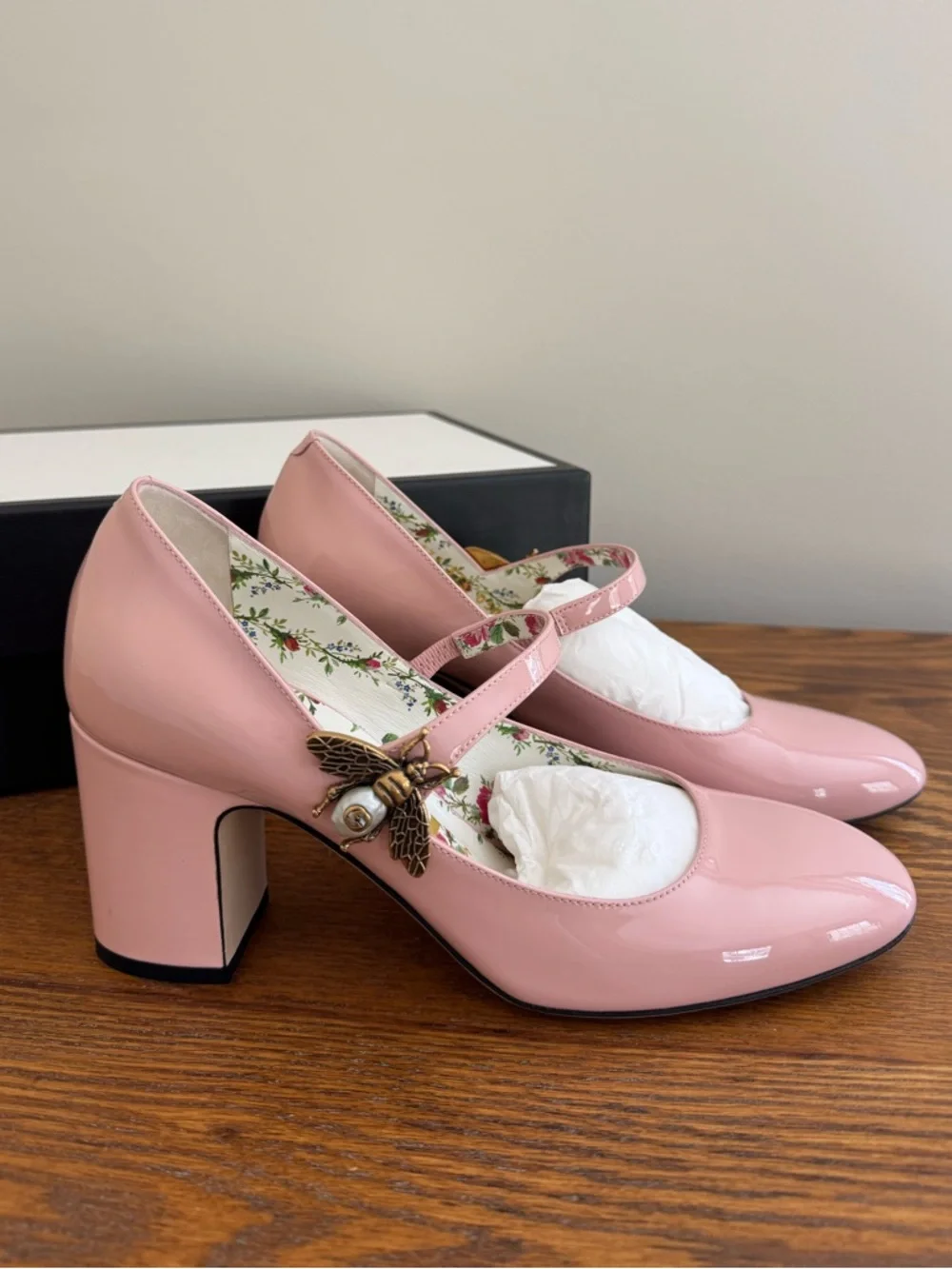 GUCCI Honey Bee Mary Jane Block Heels - Picture 2 of 6